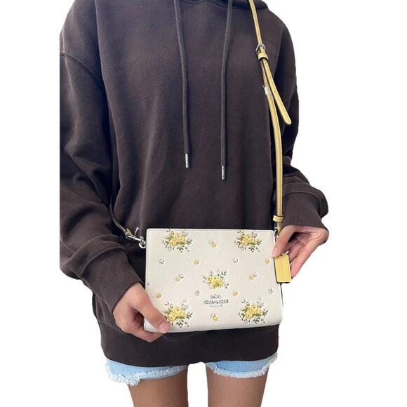 NWT Coach Slim Crossbody Bag W/ Floral Print Clutch Pouch CAQ27 - Picture 13 of 15